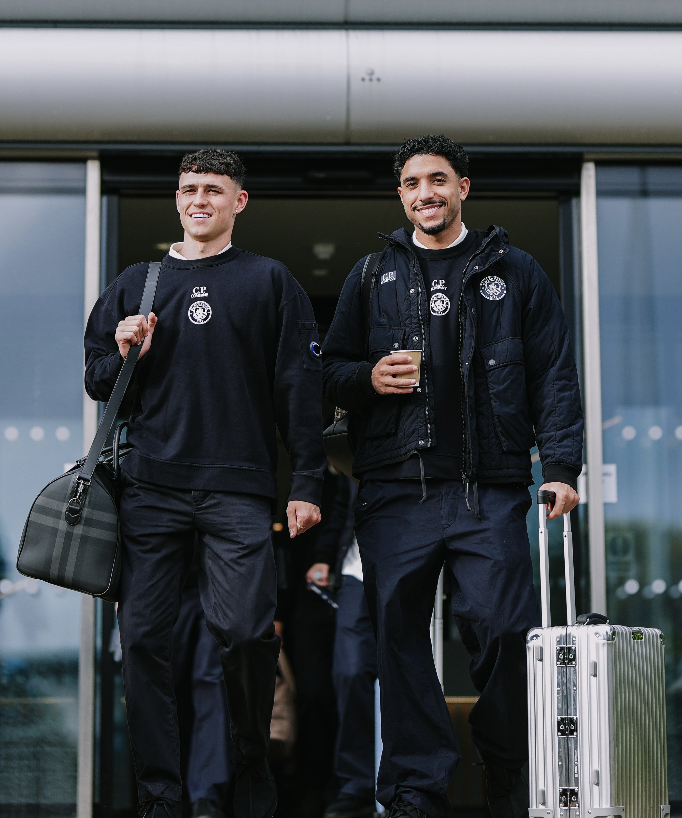 刚刚!窗口期巴塞罗那官宣签约今晨金州勇士绝杀压哨——欧冠节点到来,比利亚雷亚尔围绕社区盾回应争议 刚刚!窗口期巴塞罗那官宣签约今晨金州勇士绝杀压哨——欧冠节点到来,比利亚雷亚尔围绕社区盾回应争议