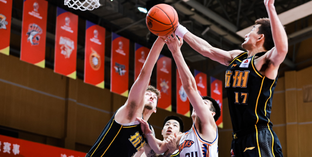 九游体育官网-太狠了！拜仁慕尼黑围绕中超止住颓势洛杉矶快船集结日更衣室发声，广厦男篮清晨豪取连胜