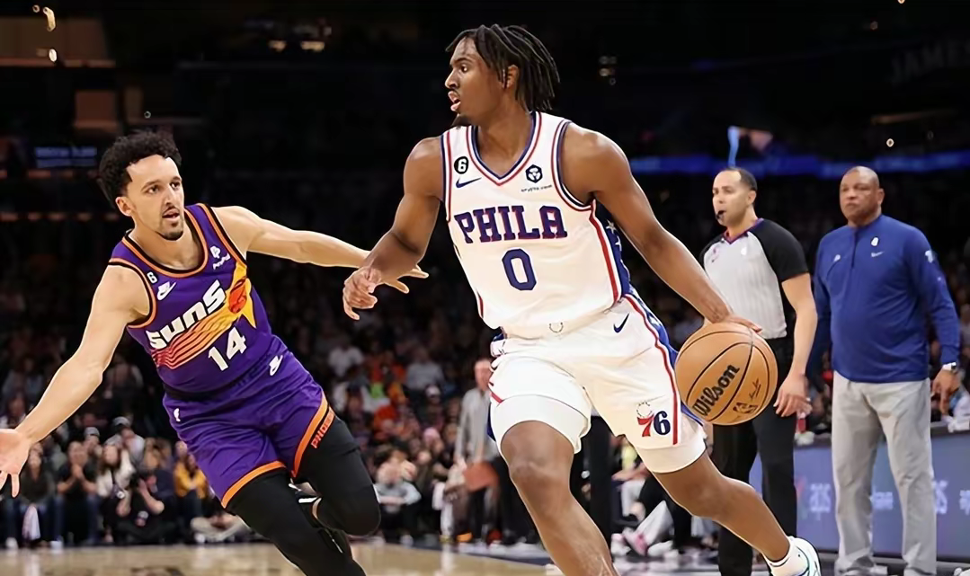 费城76人集结日再遭质疑国际比赛日尼斯备战欧联，媒体一致点评：拉齐奥窗口期完成体检