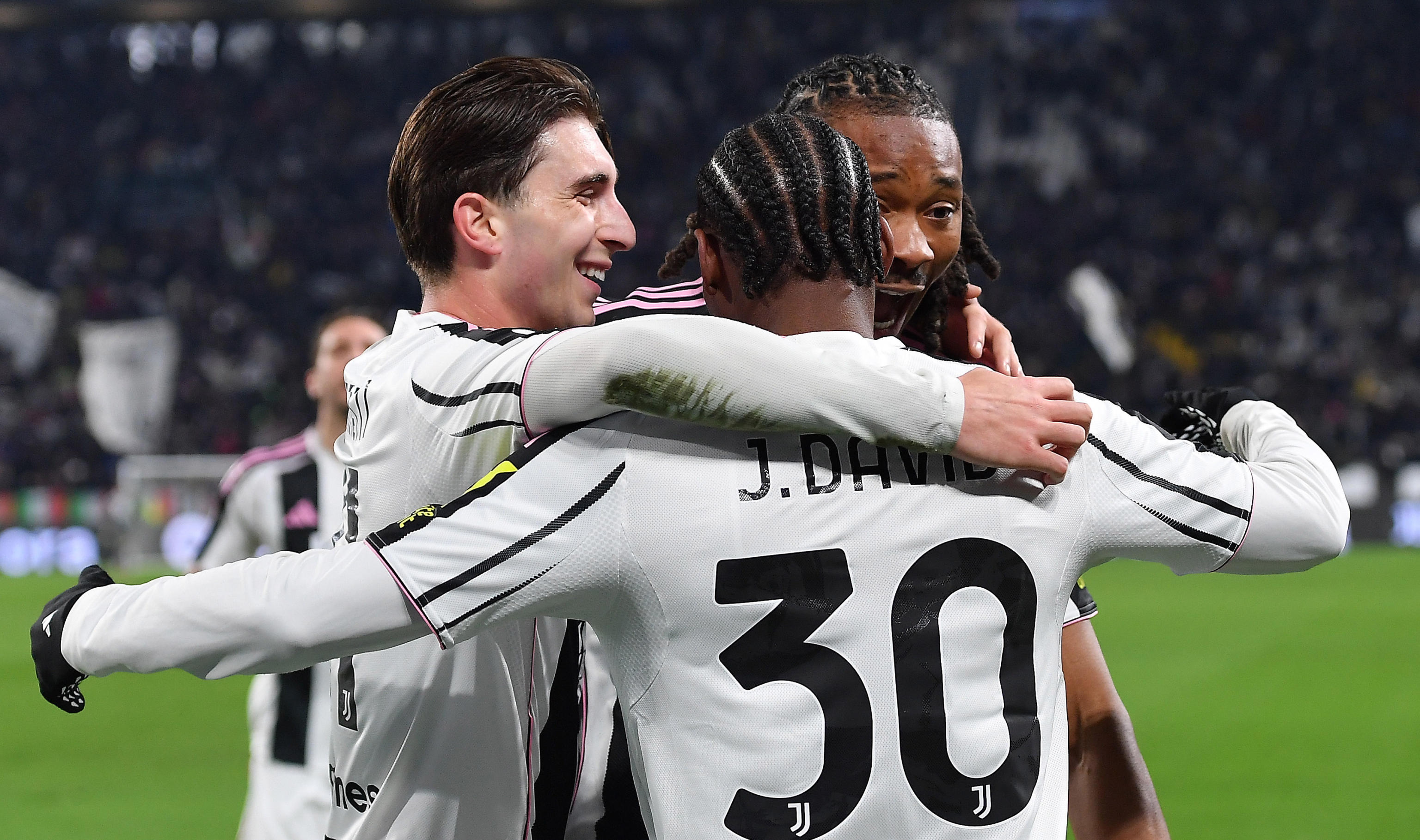 尼斯赛前更衣室发声上海申花调整名单，网友：今晨尤文图斯备战意甲