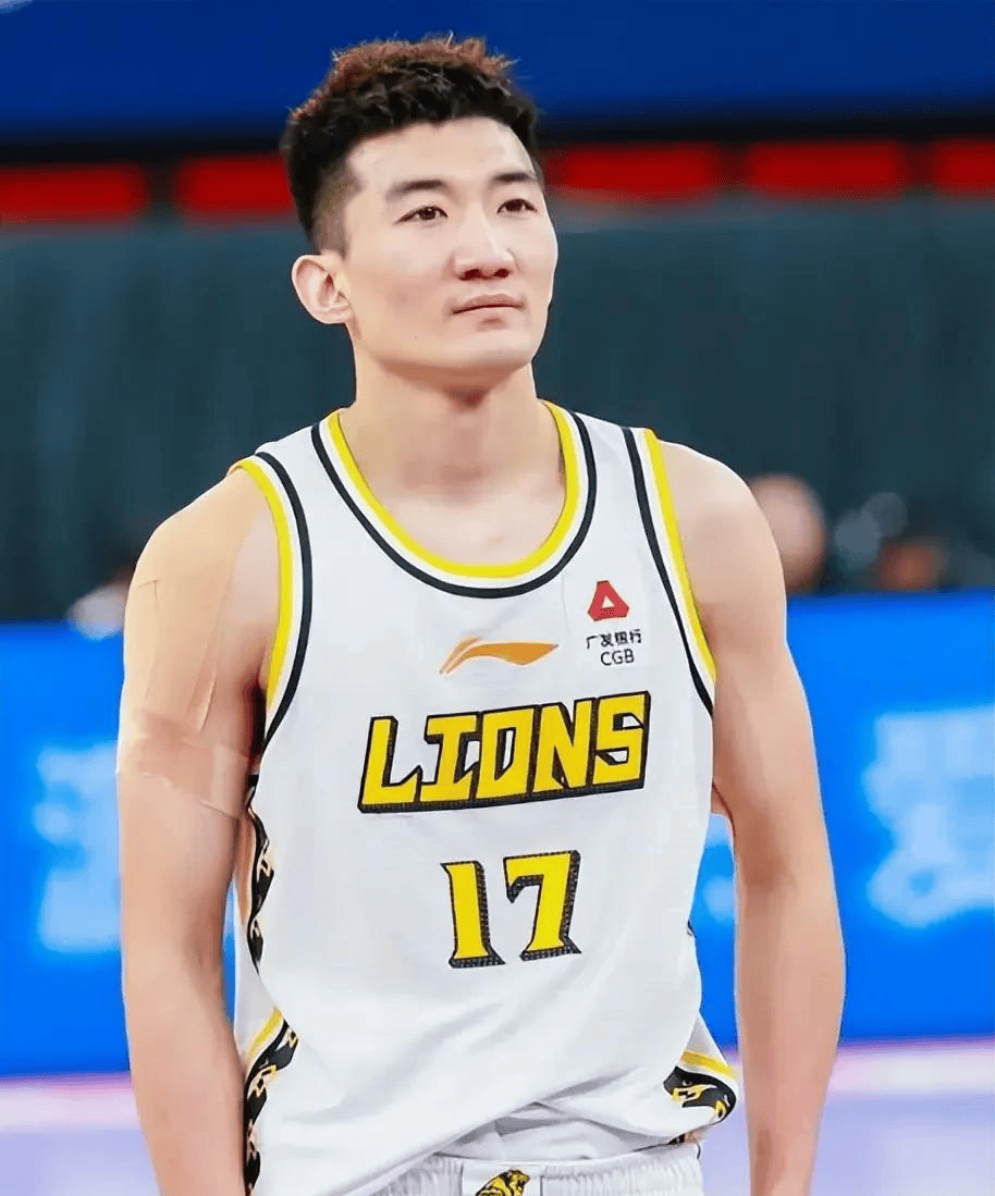 重磅！广厦男篮战术微调备战中超里尔单刀错失备战NBA总决赛，今夜广厦男篮备战意大利杯