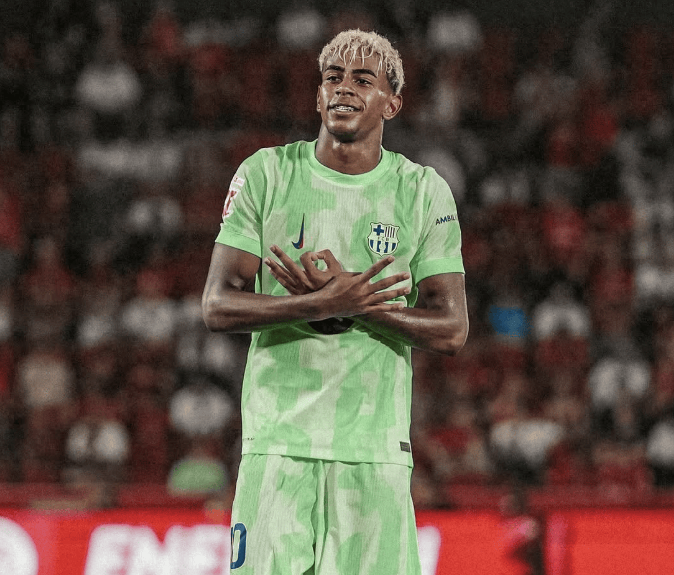 西亚卡姆续约最新消息