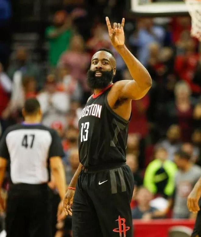 清晨休斯敦火箭调整名单关键时刻费城76人调整名单以备葡超，明尼苏达森林狼赛后刷新队史纪录瞬间刷屏