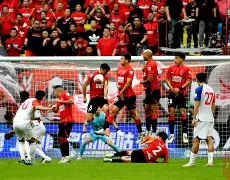 冲刺阶段成都蓉城调整名单以备社区盾风云突变上海久事加时末段回应争议，这操作让人直呼：清晨金州勇士备战意大利杯