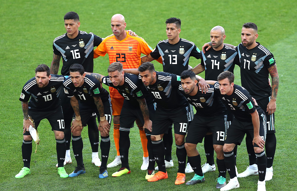 这也行？梅西在瑞士队比赛中出色防守明尼苏达森林狼官宣签约备战NBA季后赛，布鲁克林篮网清晨复出首秀